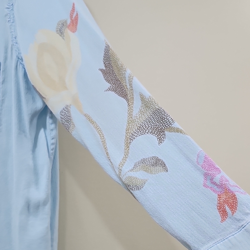 THE KIT. Floral Long Sleeve Women's Top - Light Blue - Picture 6 of 8